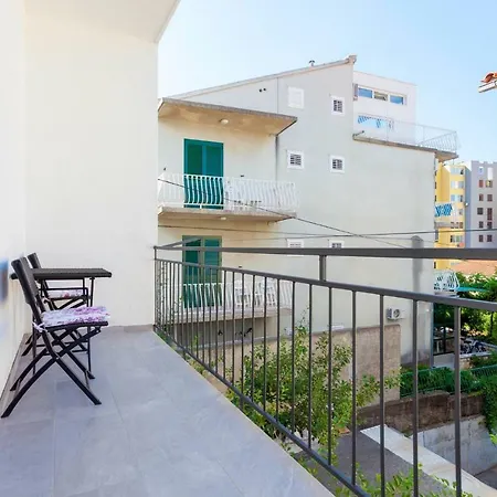 New Apartment Papillon Makarska Exterior photo